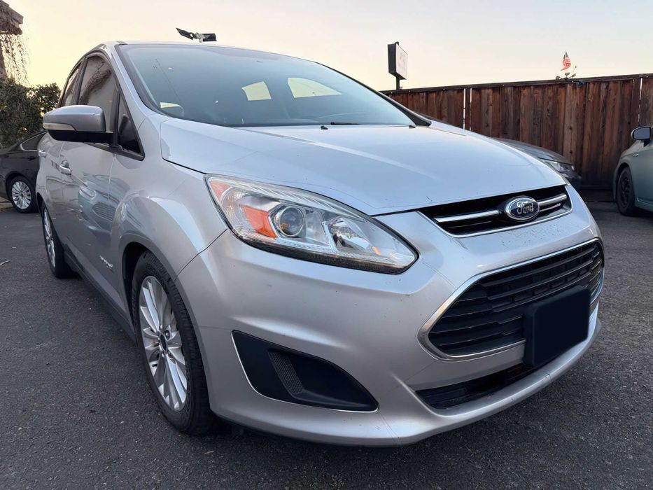Ford C-MAX Hybrid SE      2017