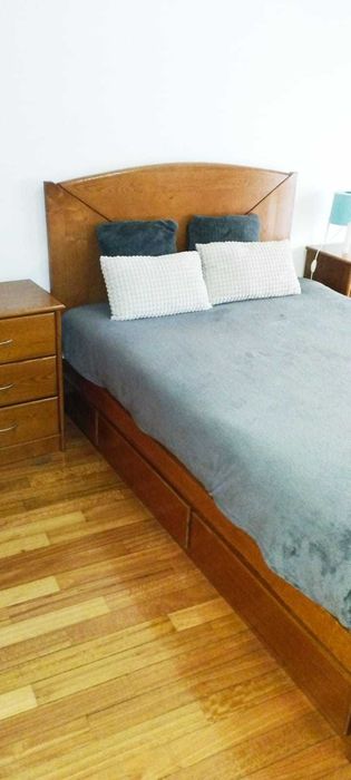 Conjunto mobília de quarto madeira castanho