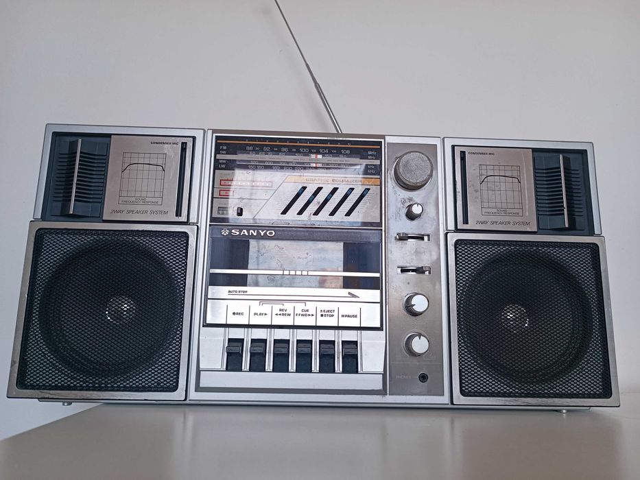 Boombox Sanyo M9835L