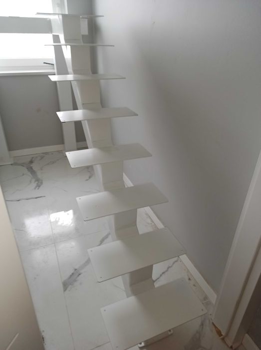 Schody wewnętrzne metalowe