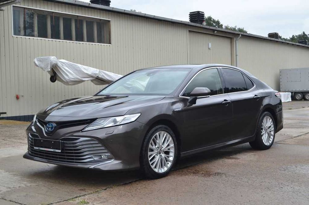 Бампер Toyota Camry XV70 запчастини Тойота Кемрі Камри 70 разборка