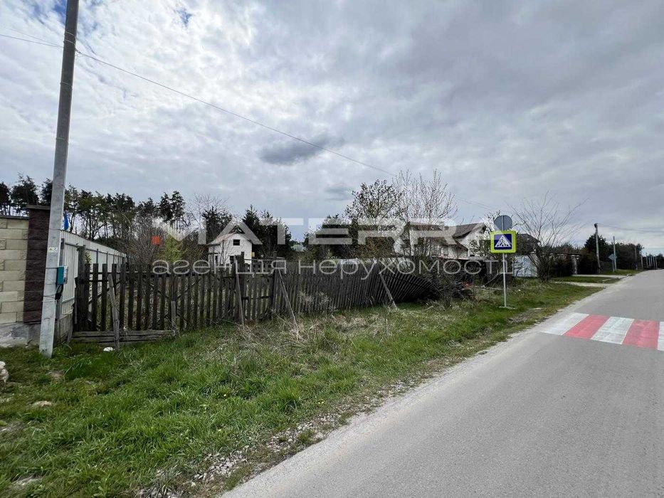 вул.Соснова, Бобриця Продаж ділянки 10+6 соток  1-а лінія від лісу