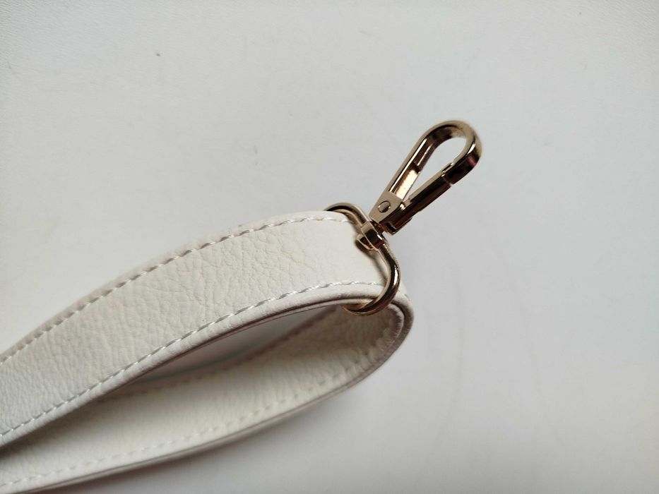 Pasek do torebki listonoszki Kremowy/złote karabińczyki