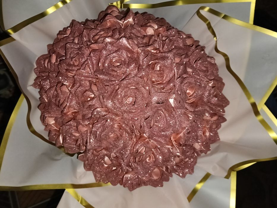 Букети з атласної стрічки на замовлення