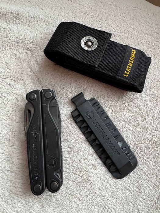 Leatherman charge