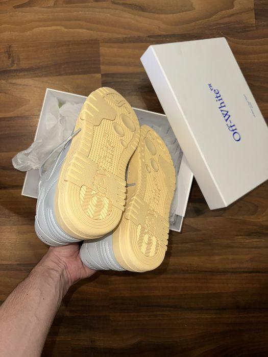 Off White Out Of Office Grey