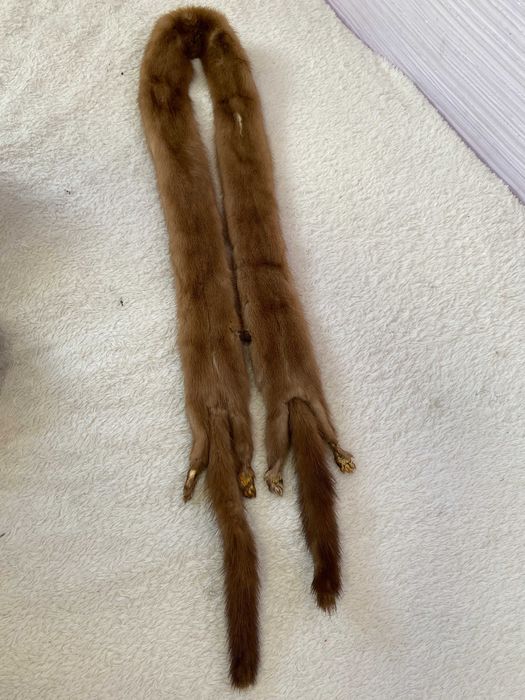 мех норки с лапками