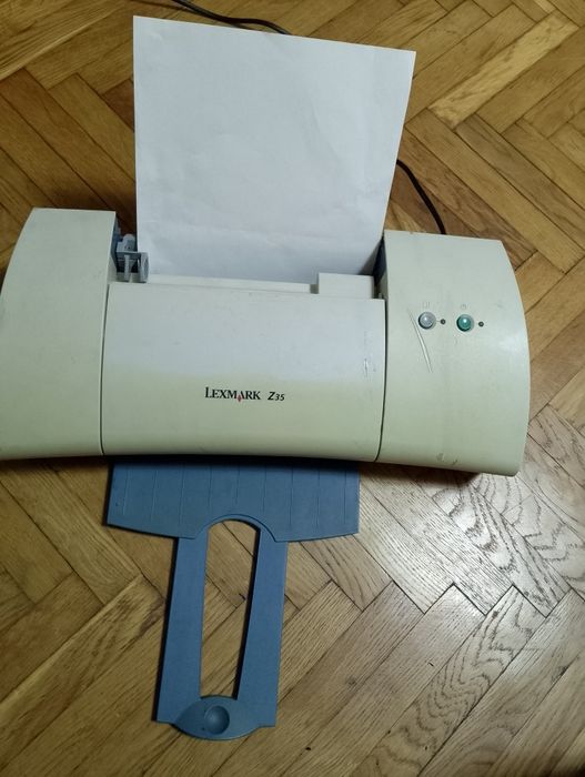 Продам принтер .