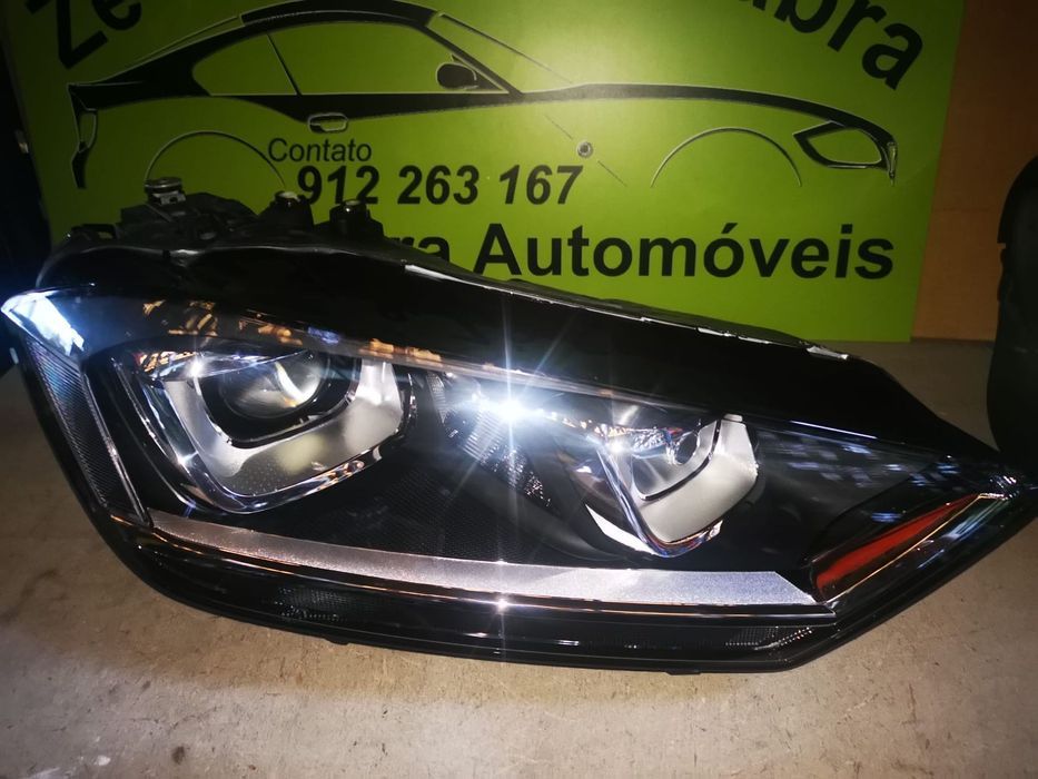 VW GOLF SPORTSVAN FAROL XENON DIREITO - FF041