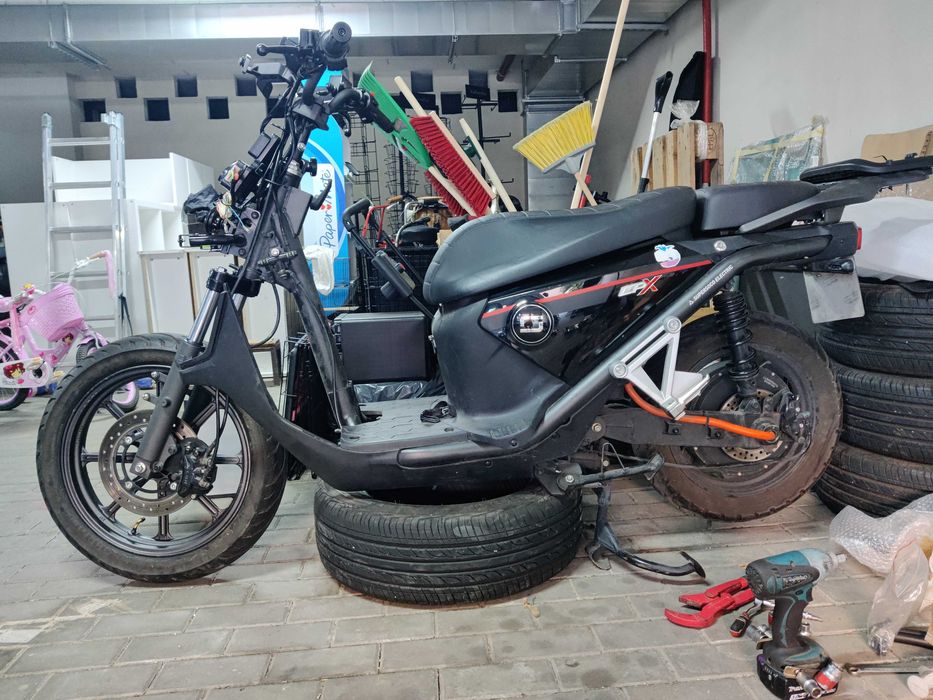 Sprzedam części do skutera Super Soco CPX VS1