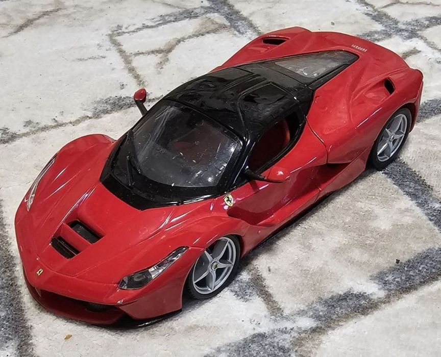 Автомодель - LAFERRARI 




Автомодель -