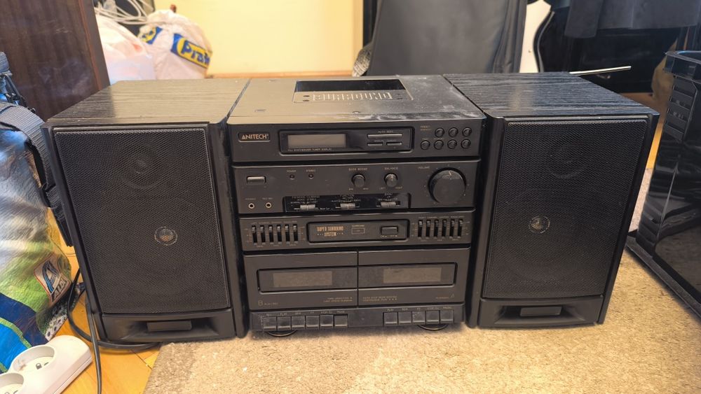 Radiomagnetofon Anitech