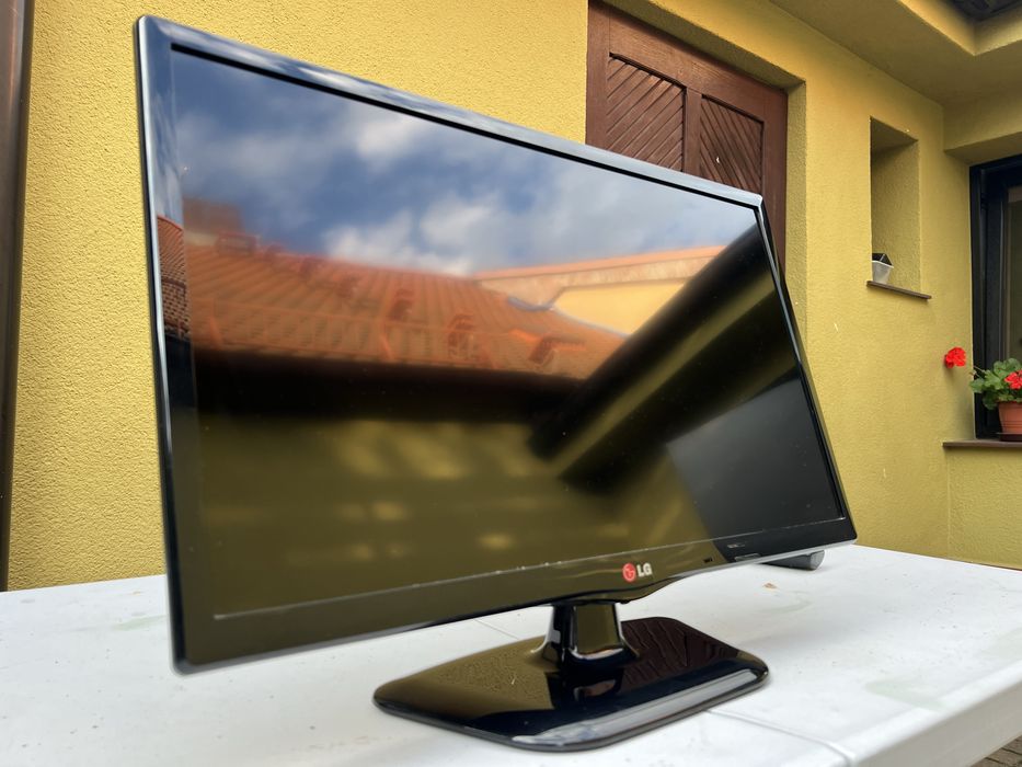 Telewizor LG 23.6 cali