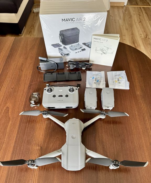 Dron DJI Mavic Air2 Fly More Combo