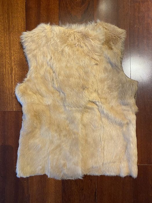 Colete bimatéria pele e lã Zara