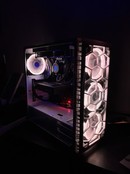 Gaming Computer456140971867514880