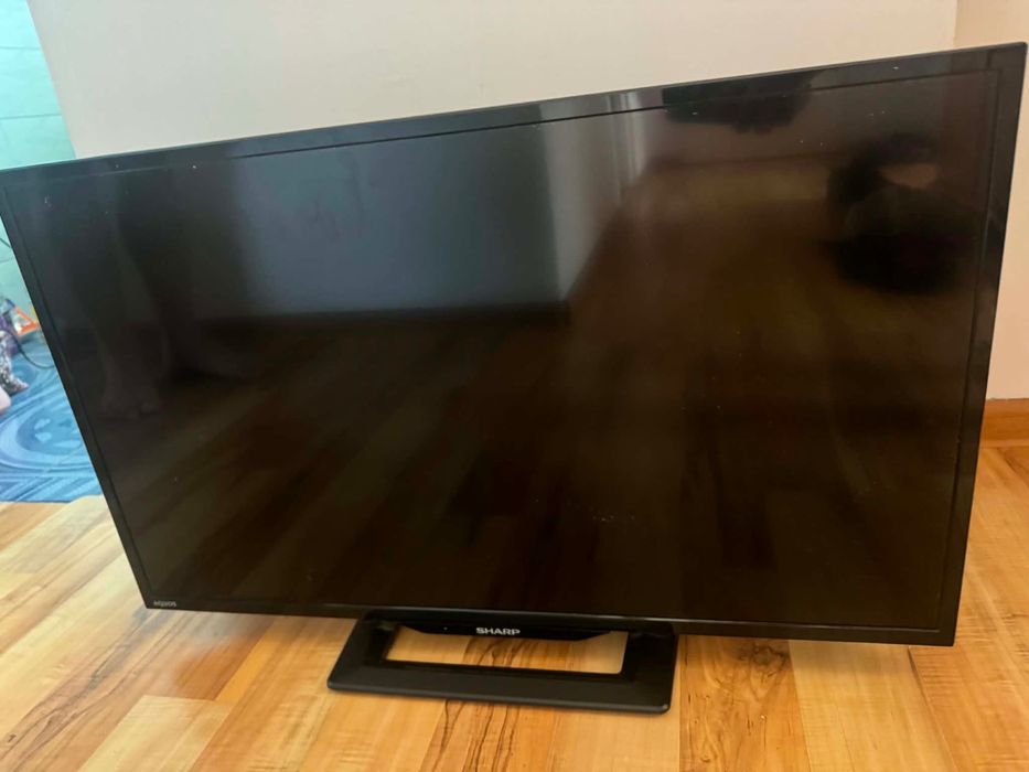 Telewizor Sharp LC-32LD170E 32 cale LED – sprawny, bez pilota