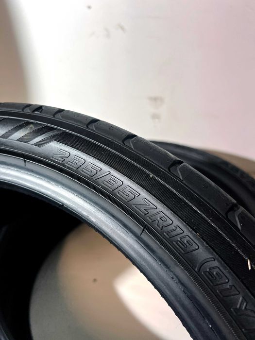 Pneus Yokohama Advan Sport - 235/35/19 - Excelentes