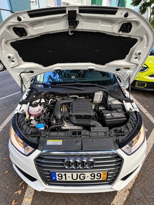 Audi A1 Sportback 1.0 TFSI — photo 3
