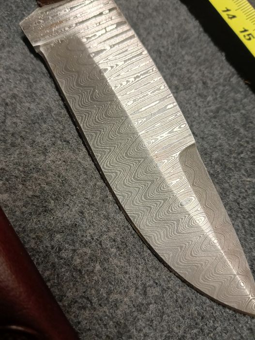 Nóż Damast kuty z pochwą