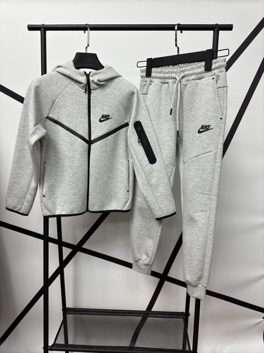 Підлітковий спортивний костюм Nike Tech Fleece р140-176