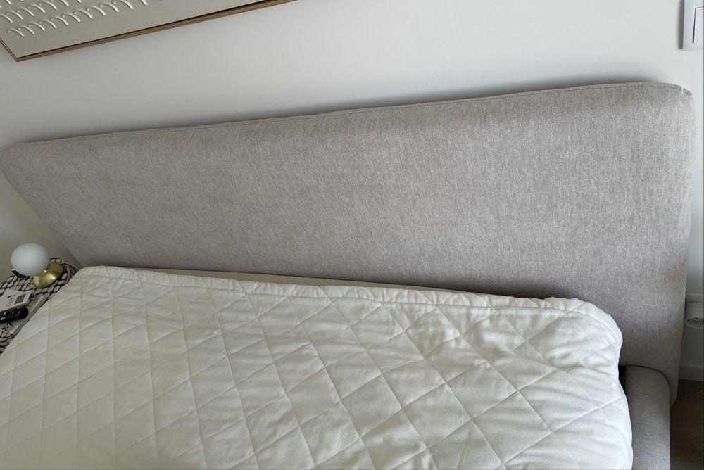 Cama bege + estrado 160x200 nova