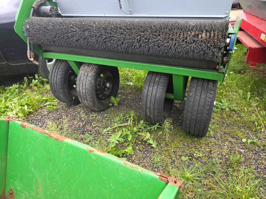 Toro PIASKARKA Top dresser RINK Napowietrzanie TURFCO posypywarka Redexim John Deere Topdresser piaskowanie sisis ROZSIEWACZ CHARTERHOUSE