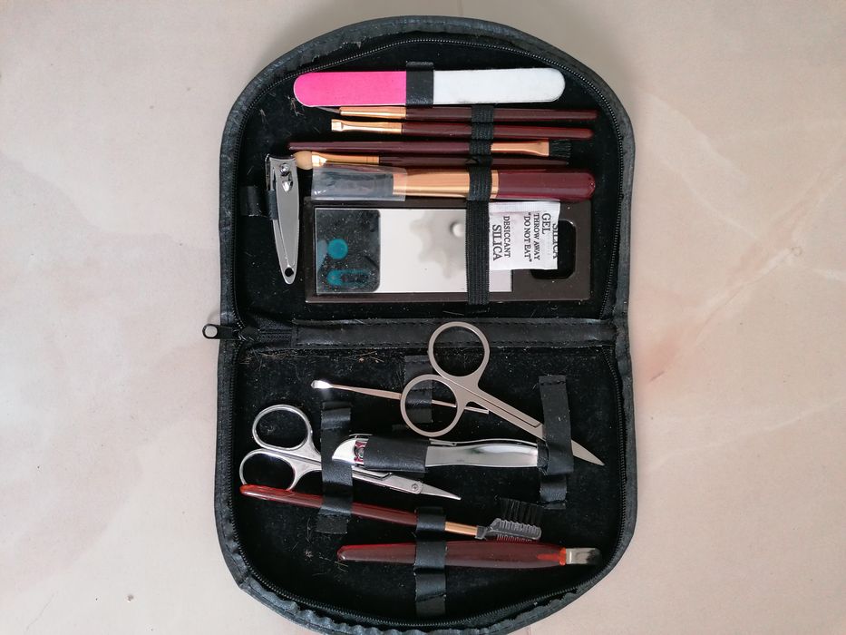 Zestaw manicure, Make up, kosmetyczka
