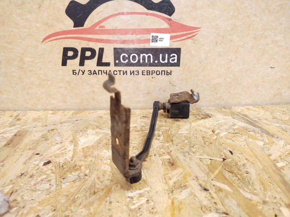 Volvo XC70 07-16 Датчик положения кузова передний левый 7G9N-3C438-AA