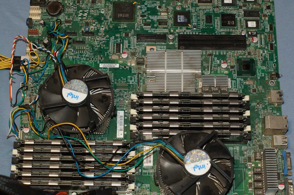 HP SE1120 G7 591747-001 2*s1366 DDR3 ECC REG 2кулери Xeon X5650 Z800