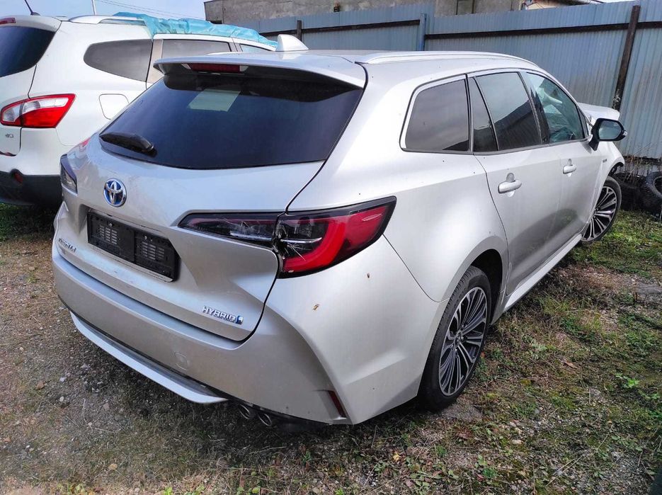Toyota Corolla e21 drzwi prawe 1J6 kombi
