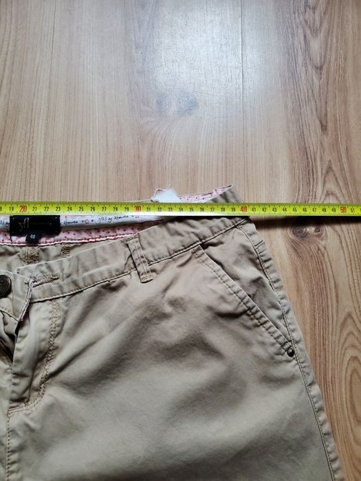 Spodnie chinos L