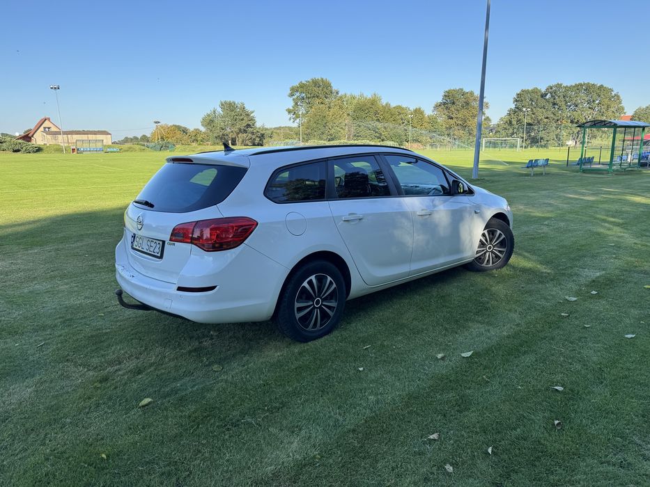 Opel Astra J kombi