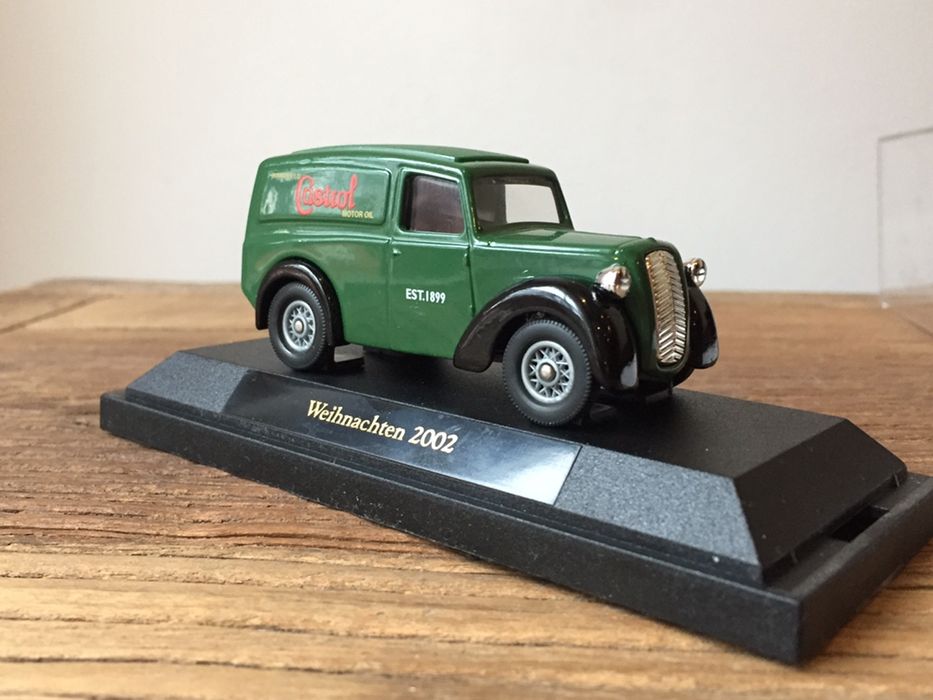 Вінтажна модель 1:43 1940 Morris z one