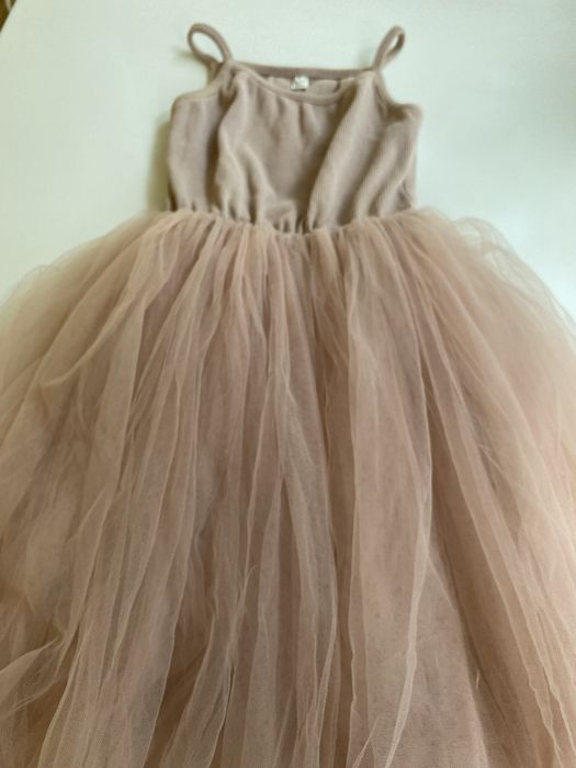 Нарядное легкое платье