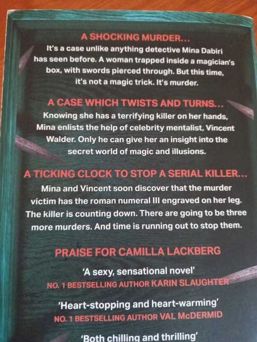 Livro Trapped, de Camila Lackberg e Henrik Fexeus