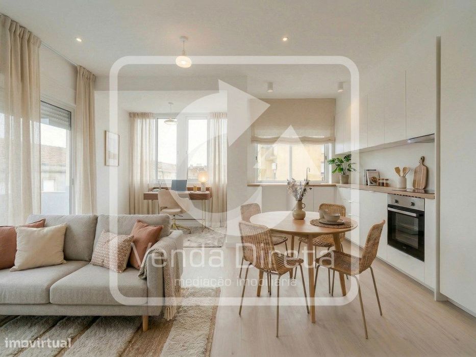 T2 Totalmente Remodelado com 3 Varandas | A 5 min do Cais Fluvial d...