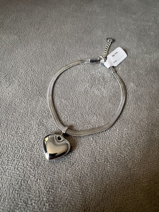 Srebrna bransoletka płaska żmijka dmuchane serce zawieszka stal