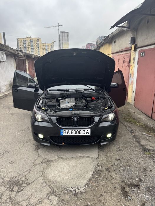 BMW E60 523i автомат