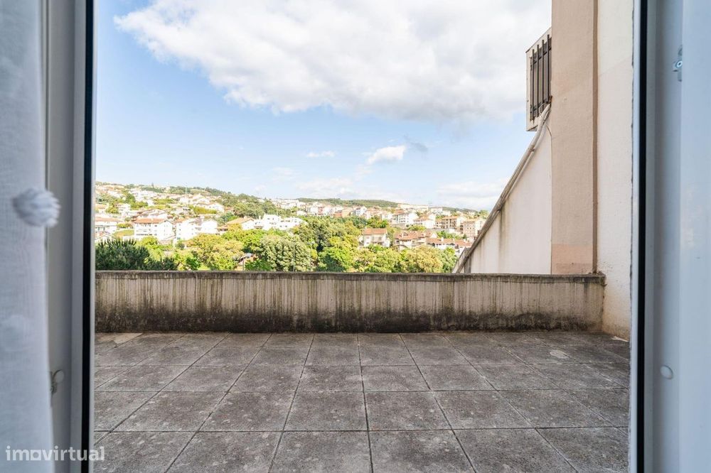 T3 Duplex com 2 Terraços, na Av. Elísio de Moura, em Coimbra