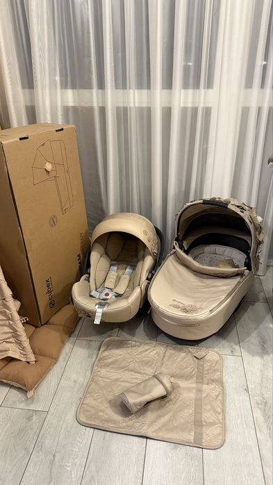 Продам коляска 3 в 1 cybex priam 4.0 simply flowers beige
