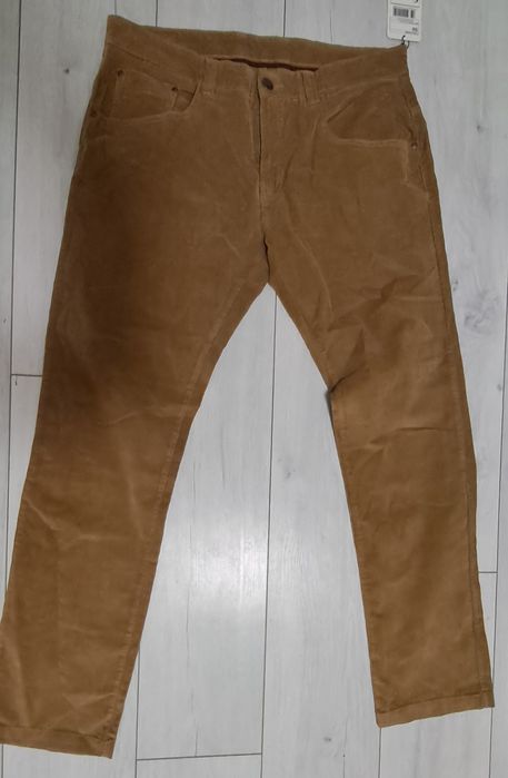 Продаж чоловічих брюк
