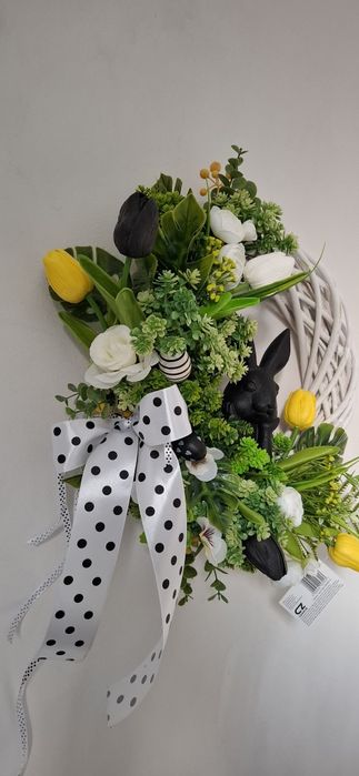Wianek do powieszenia  wiosenno wielkanocny