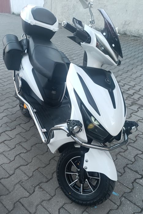 Электроскутер айма