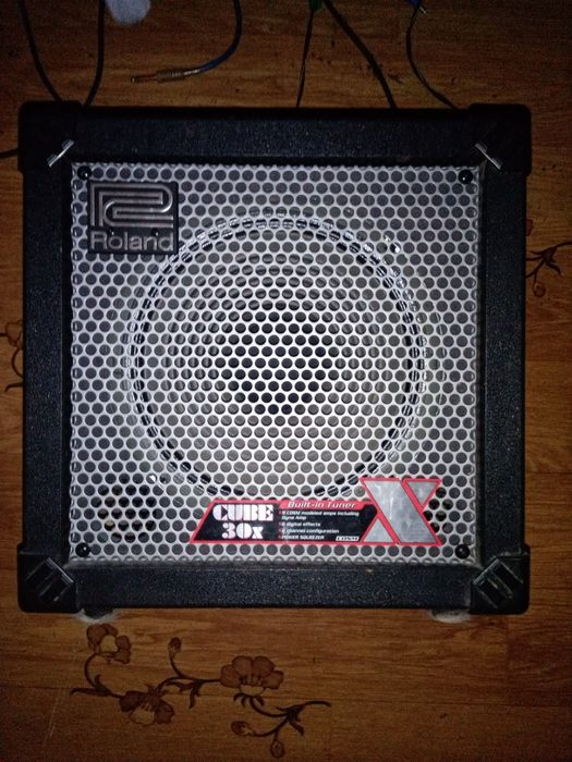 Комбоусилитель Roland CUBE-30X