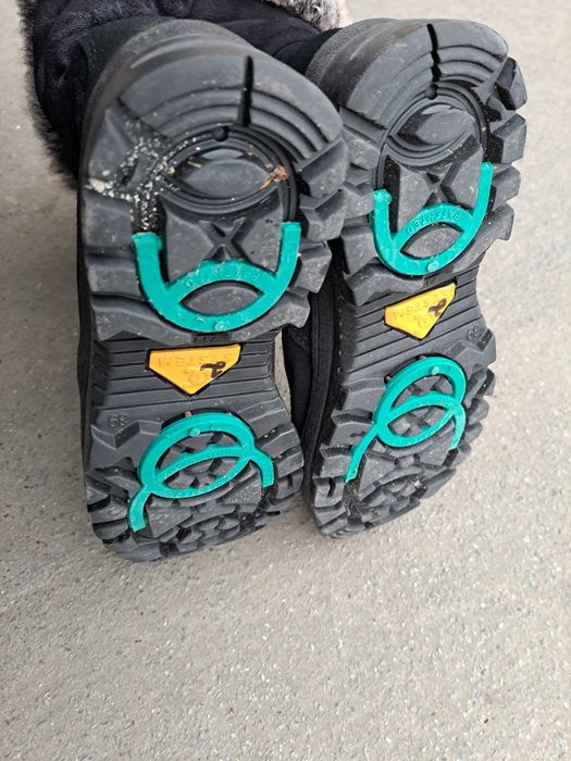 Зимові Жіночі чоботи з льодоступами  39рр