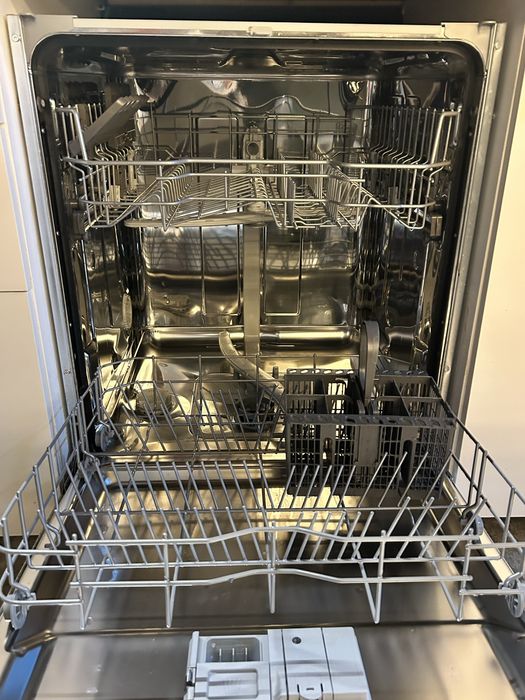 Maquina lavar louça c/ 8meses