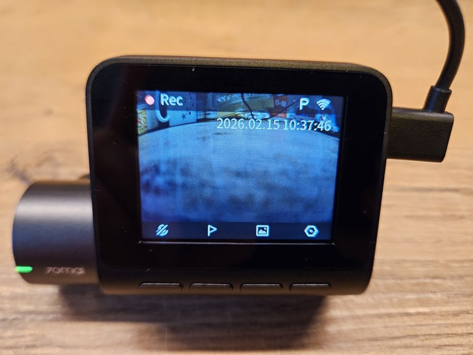 70Mai Dashcam Pro D02 + karta sd 64gb