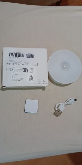 Светильник с датчиком движения 100грнаккумуляторный юсб