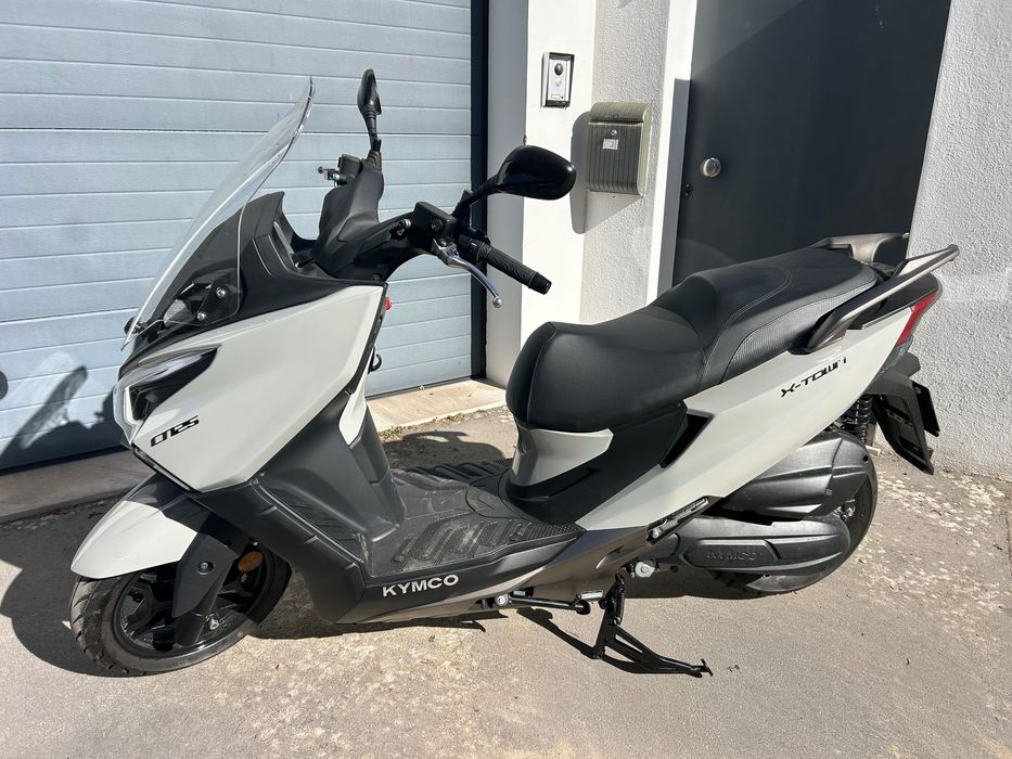 Moto 125cc Kymco X-Town semi nova